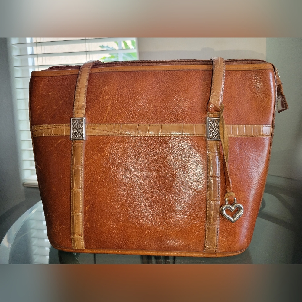 Retired/Vintage Brighton Leather Shoulder bag.